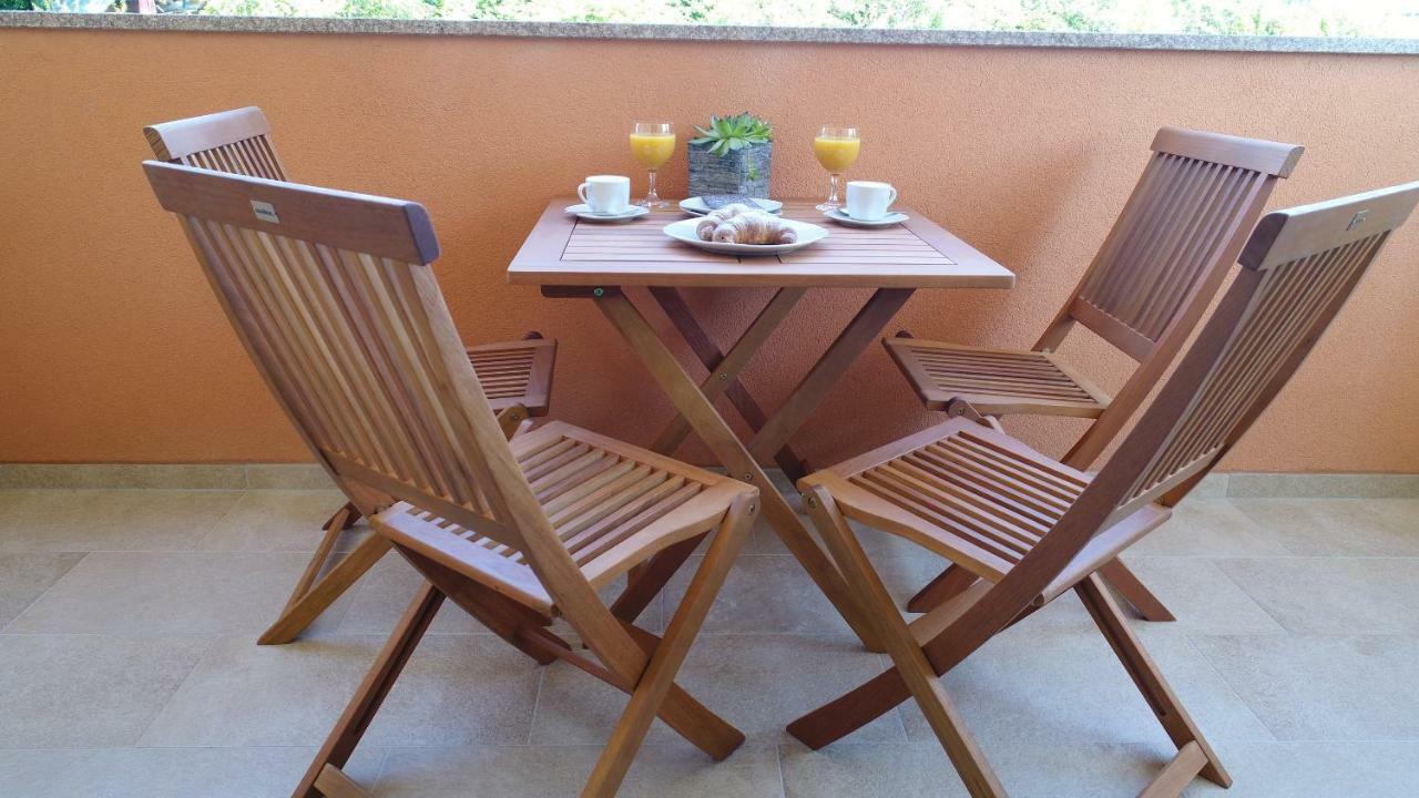 Ferienwohnung Cornial Pula Exterior foto