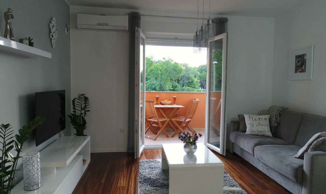 Ferienwohnung Cornial Pula Exterior foto
